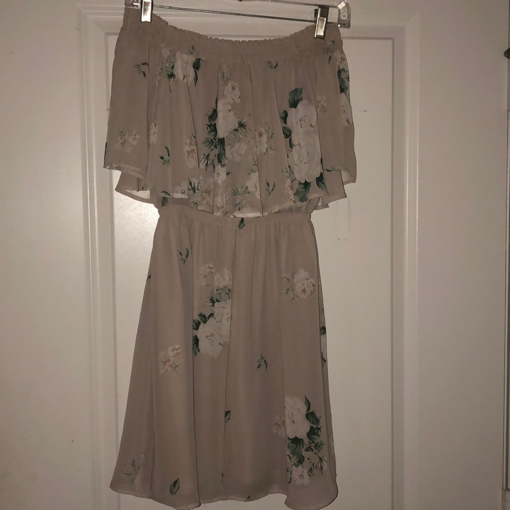 Show Me Your MuMu mini dress off the shoulders!